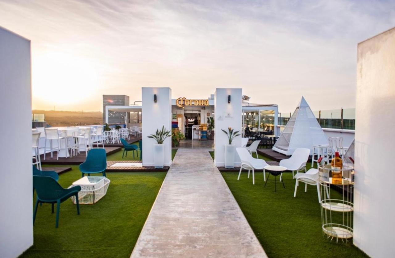 Bristol Sunset Beach Private Apartment Κοραλέχο Εξωτερικό φωτογραφία