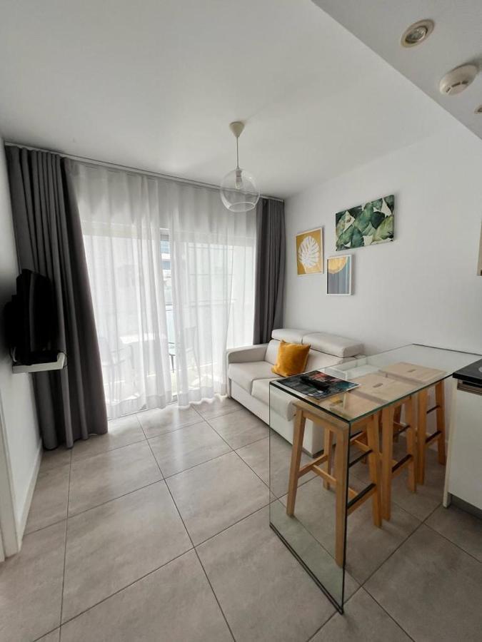 Bristol Sunset Beach Private Apartment Κοραλέχο Εξωτερικό φωτογραφία