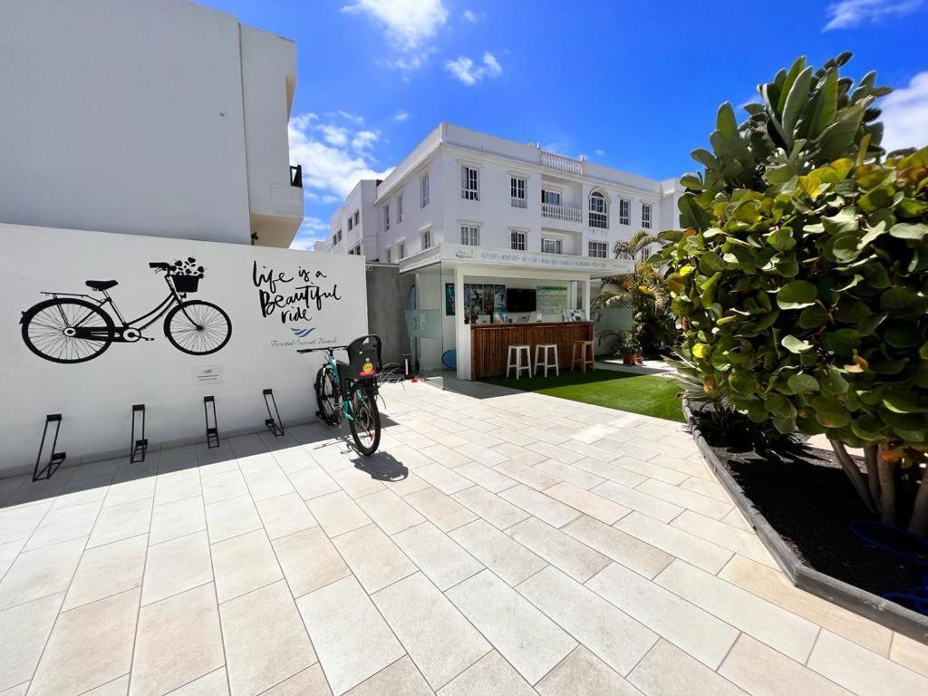 Bristol Sunset Beach Private Apartment Κοραλέχο Εξωτερικό φωτογραφία